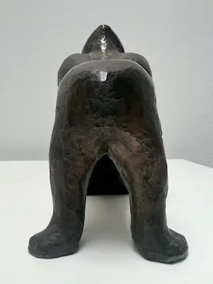 Hil Andringa - bronzen sculptuur | 'Gorilla Babor' 1965 kopen? Bied vanaf 1!