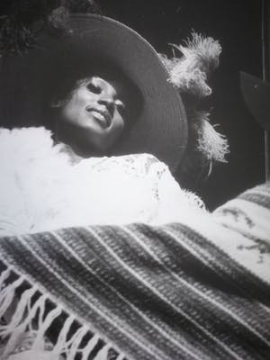 Niet of onleesbaar gesigneerd - Portret dame in de trein. Vintage. kopen? Bied vanaf 1!