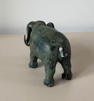 Niet of onleesbaar gesigneerd - Bronzen beeld van een Indische Olifant kopen? Bied vanaf 1!
