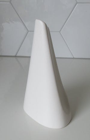 Plateelbakkerij Flora - Mat wit platelen solifleur vaasje kopen? Bied vanaf 1!