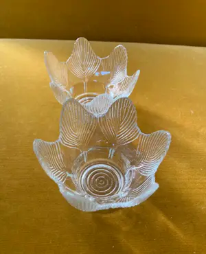 Sklo Union - Rudolfova - Vaclav Zajic voor Sklo Union, Lotus Candle Holder, 1970-80, Vintage Chechoslovak kopen? Bied vanaf 29!