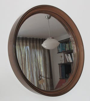 Niet of onleesbaar gesigneerd - Vintage smoked glass brown round mid century modern Space Age French plastic mir kopen? Bied vanaf 1!