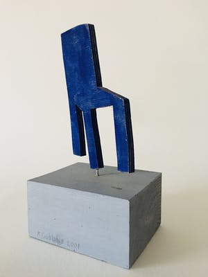 Klaas Gubbels - houten object ‘Blauwe stoel’ kopen? Bied vanaf 395!