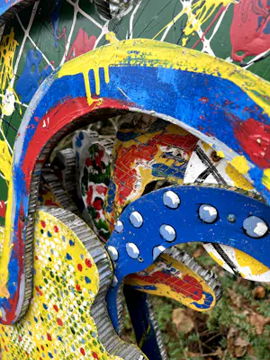 Egidius Knops - prachtig kleurrijk abstract stalen beeld kopen? Bied vanaf 500!