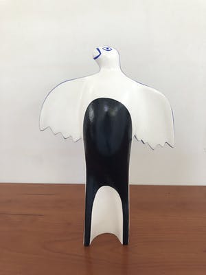 Corneille - beeld van kunsthars; L`oiseau d`amour kopen? Bied vanaf 180!