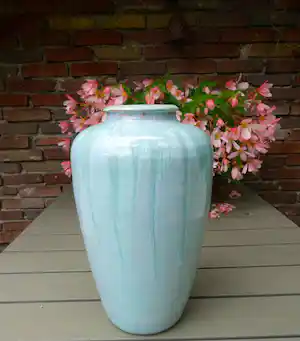 Pieter Groeneveldt - grote stroomglazuur vaas- turquoise -lichtblauw verkocht voor € 75!