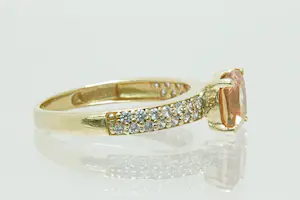 48 - 14 Krt gouden dames ring BLUSH met grote cognac kleurige steen kopen? Bied vanaf 120!