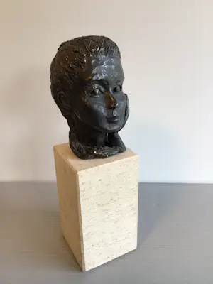 Astrid Veldhuyzen-Koppen - Sculptuur “ Luisteren “ kopen? Bied vanaf 59!