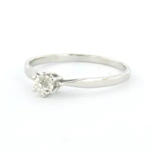 18k wit gouden solitair ring met bolsjewiek geslepen diamant 0.22ct - rm 17 kopen? Bied vanaf 190!