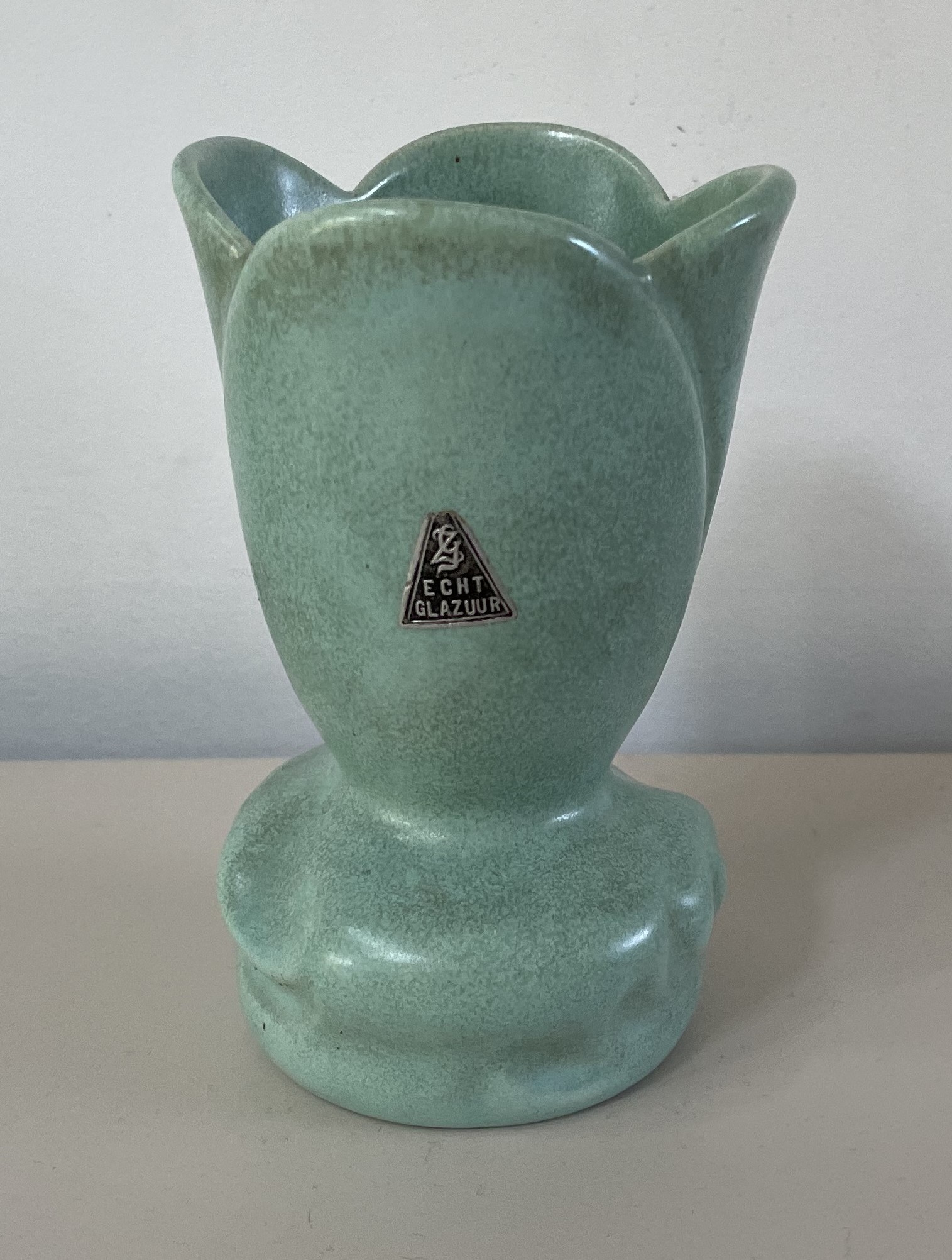 Willem Stuurman - Art Deco turqoise platelen vaasje model 617 - Zenith Gouda kopen? Bied vanaf 32!