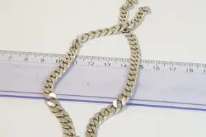 46 - 1e gehalte zilveren gourmette collier met platte schakels kopen? Bied vanaf 120!