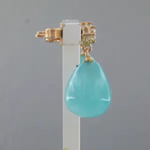 18k gouden oorhangers met chalcedoon en briljant geslepen diamant tot. 0.22ct kopen? Bied vanaf 460!