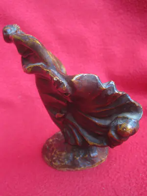 Leonildo Giannoni Chapelier - Jeune femme dans le vent. kopen? Bied vanaf 50!