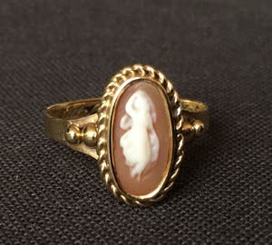 14K Goud - vintage schelpcamée ring met gravure kopen? Bied vanaf 50!