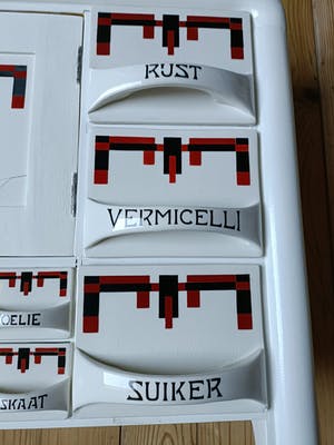 Societe Ceramique - Houten kruidenkast Societe Ceramique Maestricht - zeldzaam ArtDeco motief kopen? Bied vanaf 150!