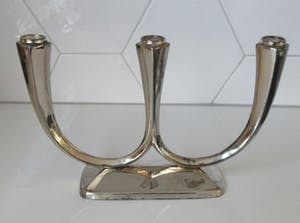 WMF - Art deco verzilverde drie- arms kandelaar kopen? Bied vanaf 30!