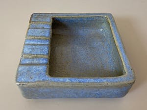 Potterij Zaalberg - Asbak met lichtblauw kristalline glazuur kopen? Bied vanaf 1!