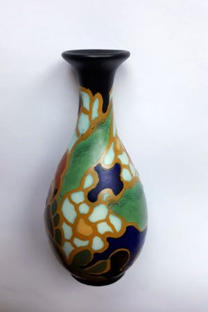 Kunstaardewerkfabriek Regina - Vaasje in mat decor Orchis kopen? Bied vanaf 30!