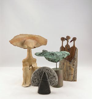 Niet of onleesbaar gesigneerd - Brons, keramiek, steen en hout, Lot van 4 sculpturen kopen? Bied vanaf 10!