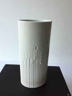 Tapio Wirkkala - Vaas Pearl Drops voor Rosenthal, wit biscuit porselein h 24 cm kopen? Bied vanaf 95!