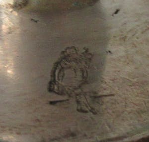 Niet of onleesbaar gesigneerd - Hotel zilveren Anemonen vaasje van Hollandia Plate uit Hilversum kopen? Bied vanaf 1!