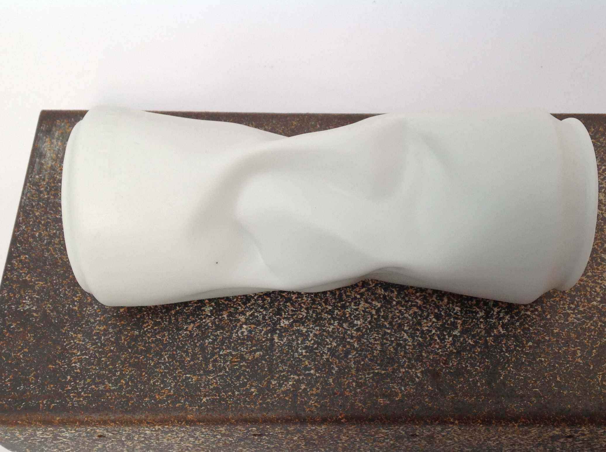 Rosenthal - Blikvaas Crazy Can biscuit (mat) porselein wit hoogte 20,5 cm kopen? Bied vanaf 45!