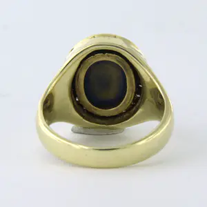 14k gouden heren ring bezet met lapis lazuli en briljant geslepen diamant kopen? Bied vanaf 455!