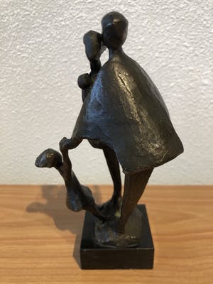 Corry Ammerlaan - Prachtig beeld gezin " VADER MOEDER DOCHTER EN BABY" kopen? Bied vanaf 65!