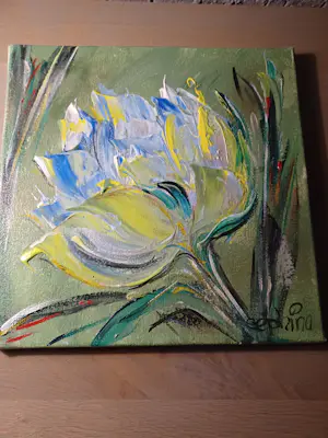 Séphina - Abstract vormgegeven tulp in groen/blauw kopen? Bied vanaf 75!