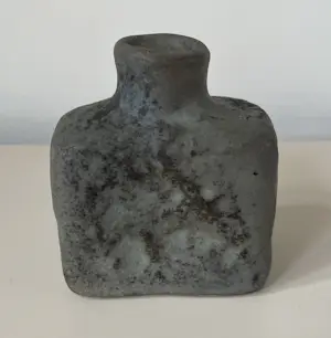 Jaan Mobach - Twee vintage blokvaasjes kopen? Bied vanaf 50!