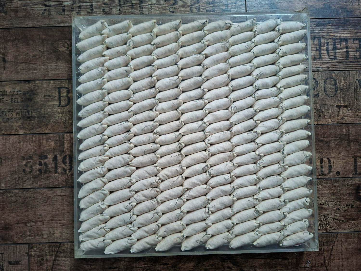 Gerda Edens - Textiel in perspex kopen? Bied vanaf 60!