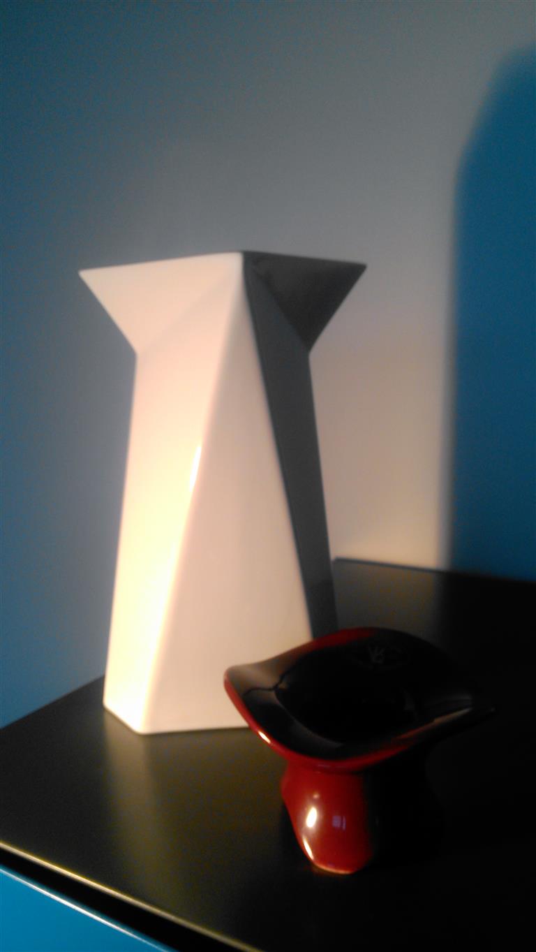 Keramiekfabriek Velsen - Vaas plus kandelaar verkocht voor € 21!