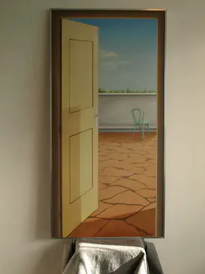 Kees Gerritse - Trompe-l'oeil : Open deur - olieverf op doek – 1974 – Ingelijst, 140 x 70 cm. kopen? Bied vanaf 400!