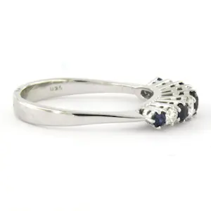 18k wit gouden ring bezet met saffier en briljant geslepen diamant tot. 0.30ct kopen? Bied vanaf 600!
