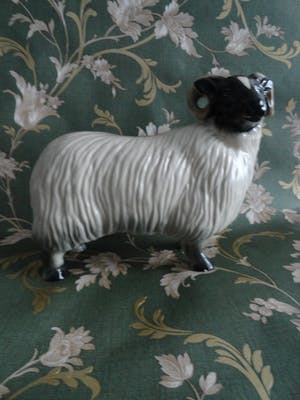 Niet of onleesbaar gesigneerd - Ram van geglazuurd aardewerk kopen? Bied vanaf 1!