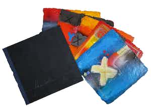 Theo Koster - Map met zes zeefdrukken en collage op geschept papier, Zonder titel verkocht voor € 150!