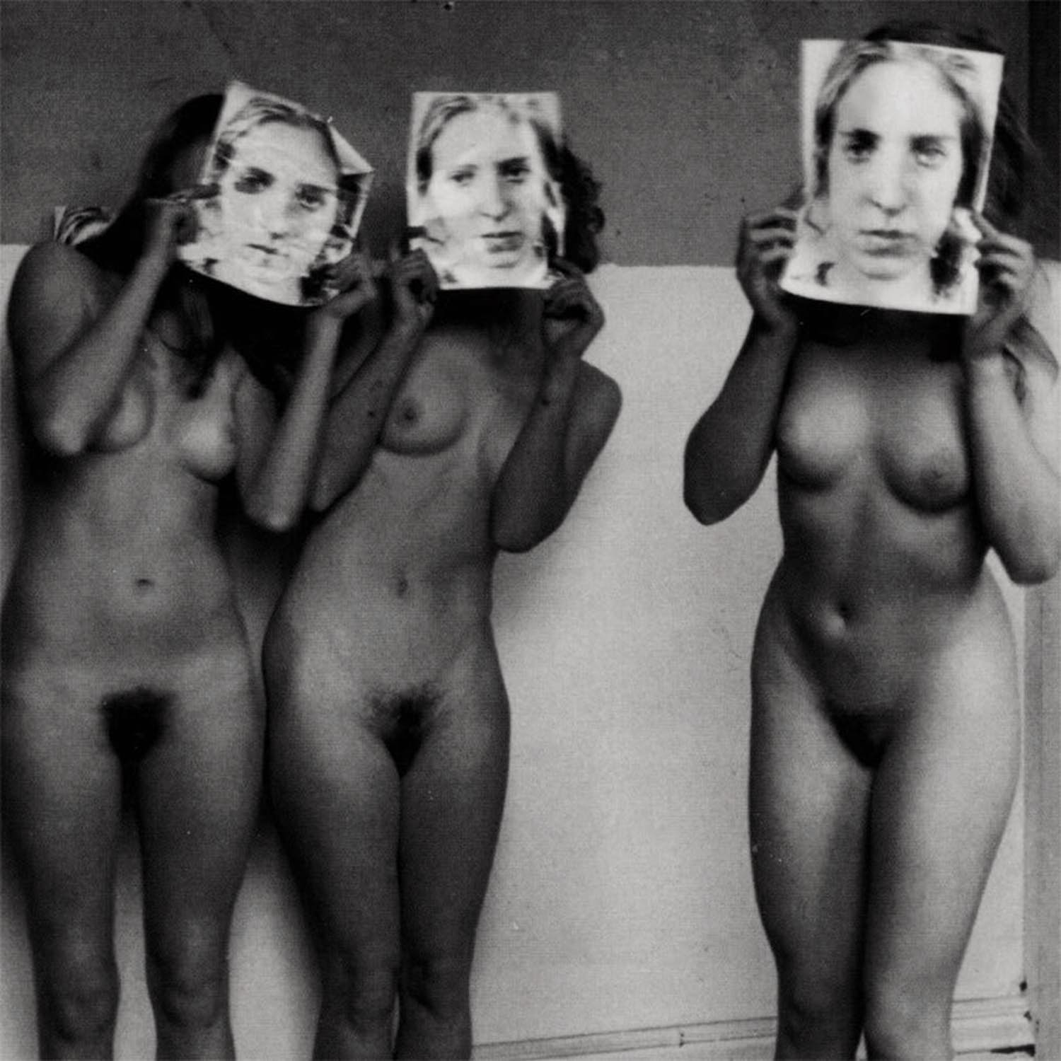 Francesca Woodman - "About Being My Model, " Providence, Rhode Island, 1976 verkocht voor € 1800!
