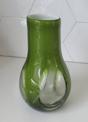 Niet of onleesbaar gesigneerd - Groene vintage "Doorkijk" vaas - Murano kopen? Bied vanaf 10!