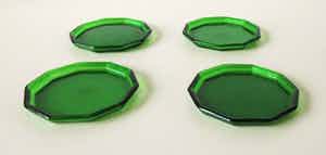 Karel de Bazel - Vier tienkantige groenglazen onderzetters - Leerdam verkocht voor € 50!