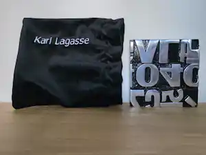 AcheterKarl Lagasse - God Bless Black? Enchérissez de 100!
