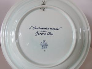 Curiosa - Groot Delftsblauw platelen wandbord "Rembrandts moeder" naar Gerard Dou kopen? Bied vanaf 1!