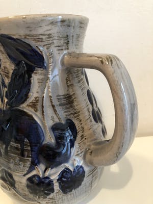 Niet of onleesbaar gesigneerd - Prachtige W-Germany keramiek kan en 5 mokken, in zeer goede staat kopen? Bied vanaf 1!