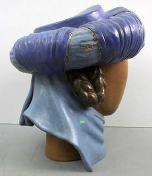 Niet of onleesbaar gesigneerd - "Vrouw met tulband" kopen? Bied vanaf 10!