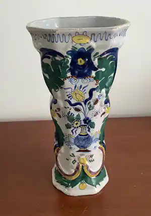 Desvres - Antieke 19e eeuwse polychrome aardewerken vaas kaufen? Bieten Sie von 35!