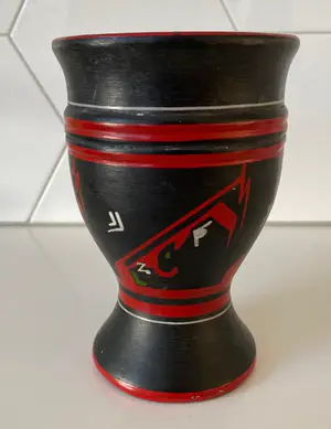 Kunstaardewerkfabriek Ed. Antheunis - Twee koudlak platelen vazen decor Irma kopen? Bied vanaf 1!