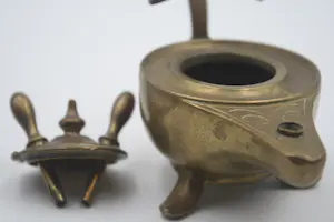 Niet of onleesbaar gesigneerd - Antieke Bronzen Diya Offer Olielamp (20e eeuw kopen? Bied vanaf 1!