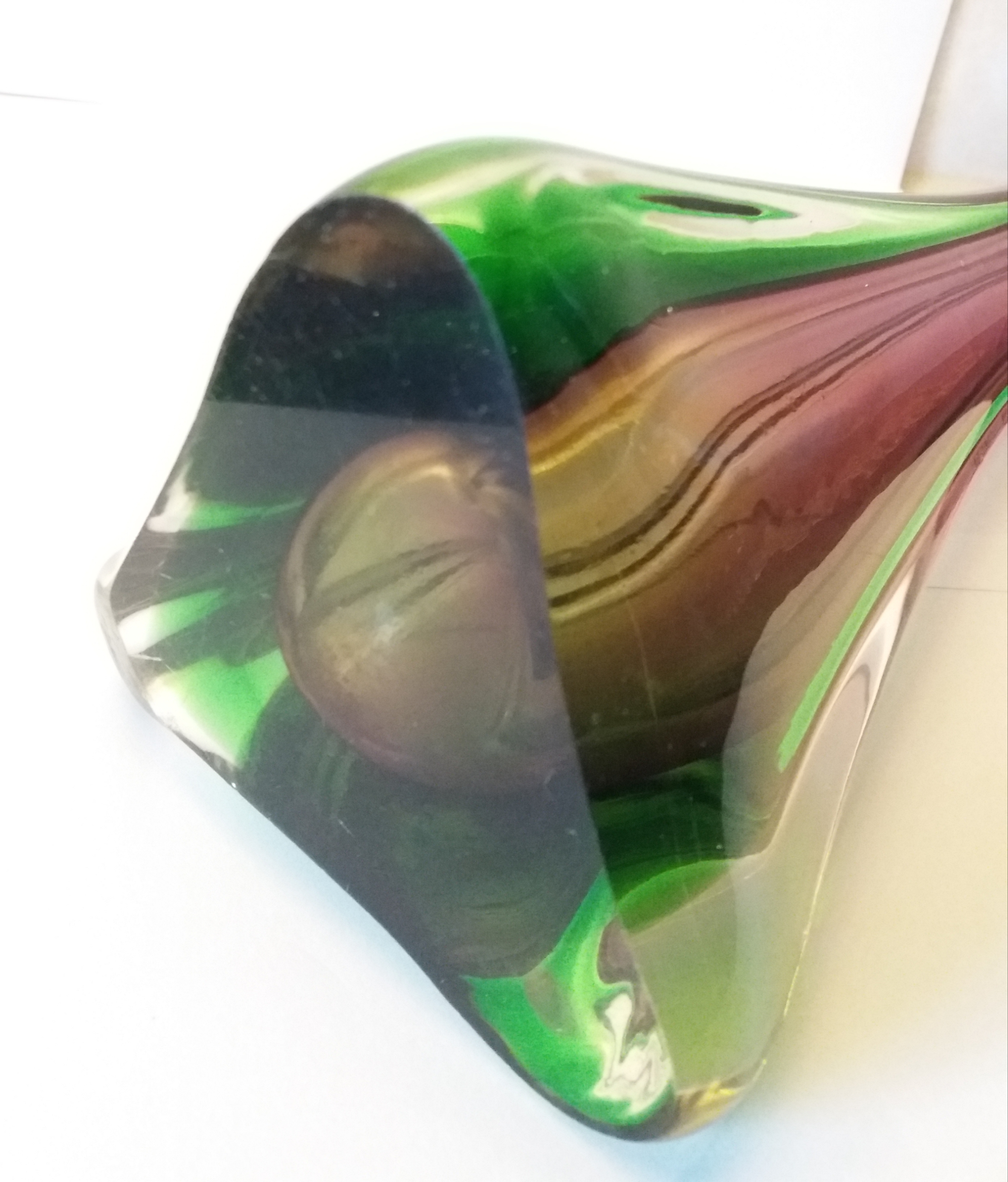 Niet of onleesbaar gesigneerd - paars groene Murano vaas kopen? Bied vanaf 1!