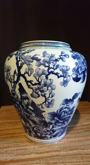 Royal Bonn - 19e eeuwse antieke vaas met decor "Bleu Hortensia" kopen? Bied vanaf 1!