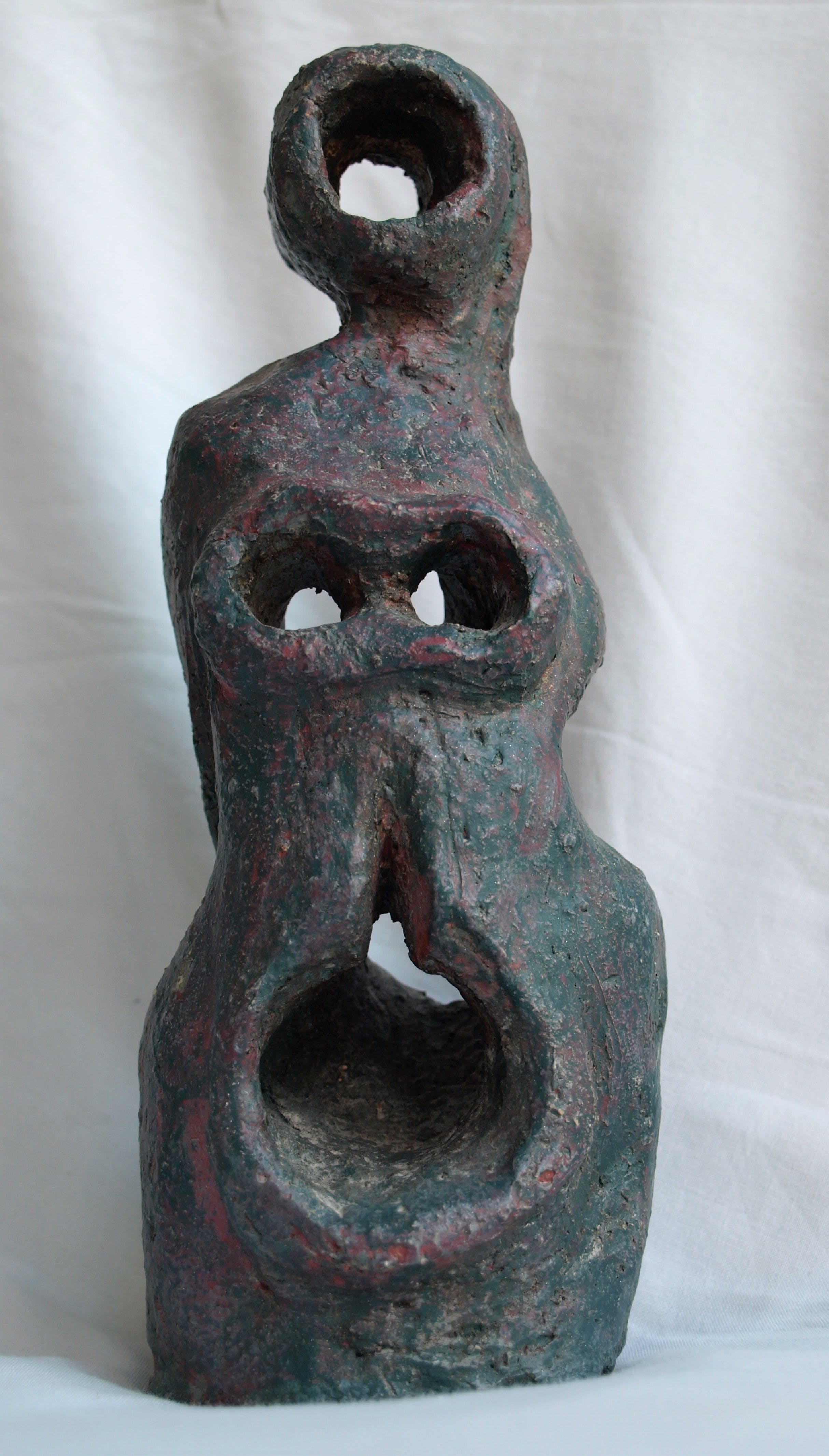 Klaas Pijlman - Sculpture , Madonna – Chamotte / Aardewerk – ca 1970 verkocht voor € 75!
