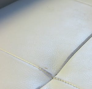 Natuzzi - Crème/Gebroken wit kleurige lederen tweezitsbank kopen? Bied vanaf 100!